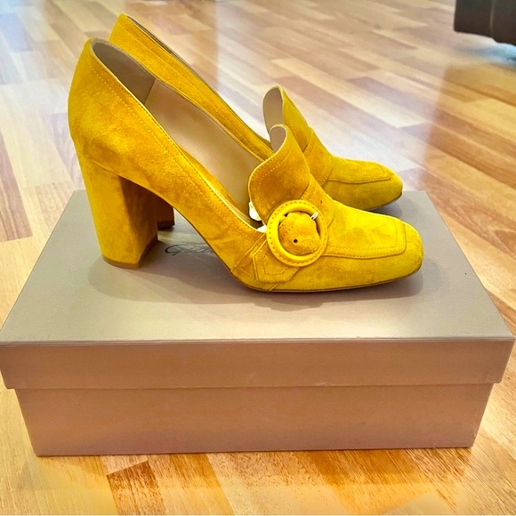 Gianvito Rossi Suede Block Heels with Buckle Gold Mustard Yellow sz 8 EU 38 EUC - Picture 8 of 9